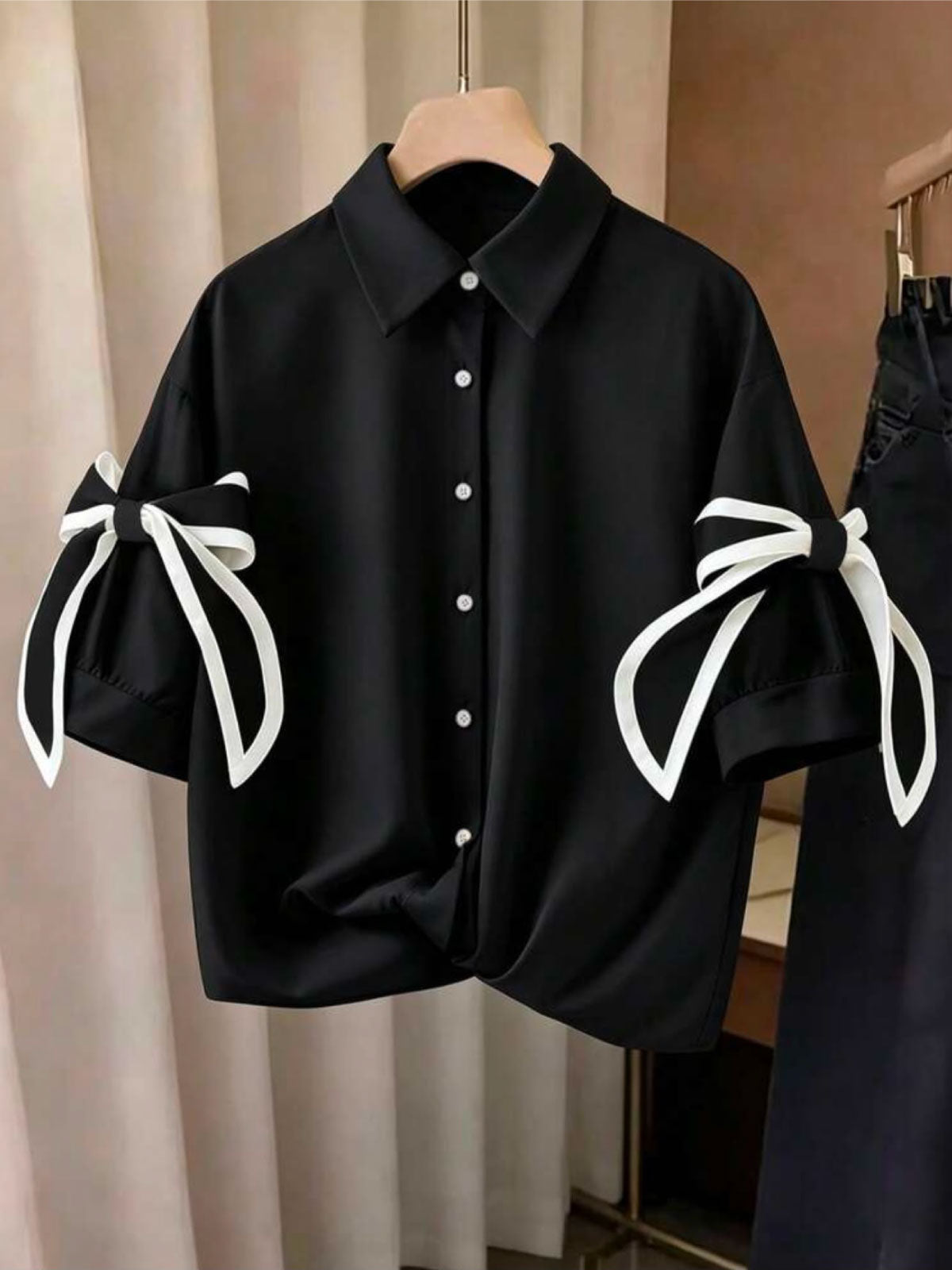 Black Top with Bow – DS06