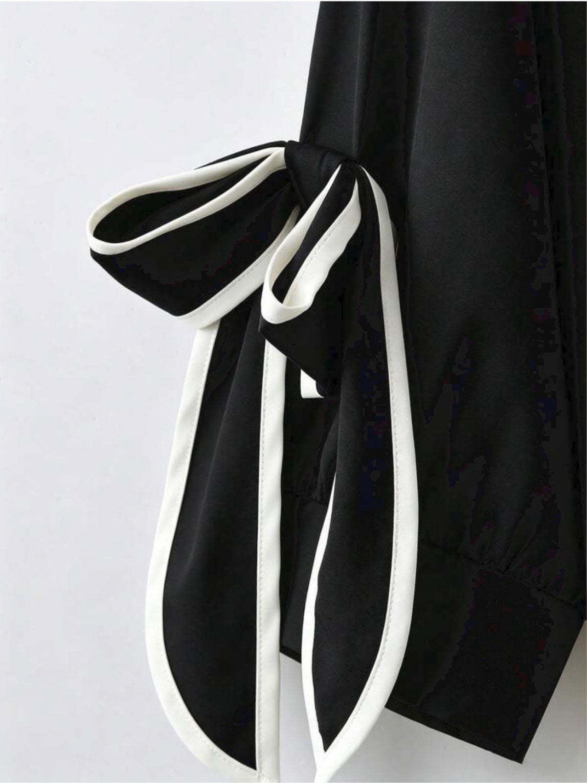 Black Top with Bow – DS06