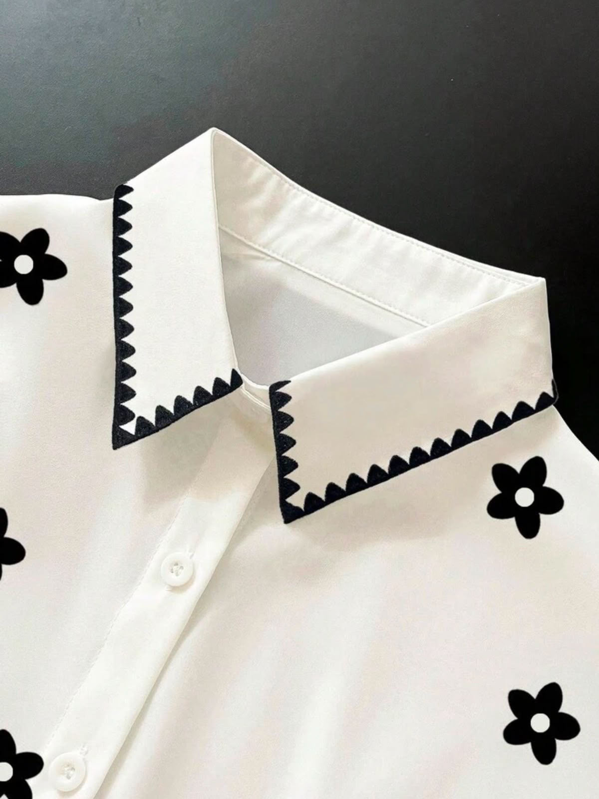 Black & White Floral Top – DS15